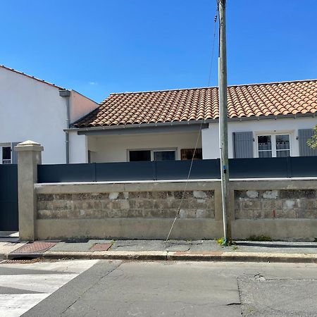 Maison Chaleureuse Avec Terrasse Privative Proche De La Gare Et Du Centre-Ville Рошфор Экстерьер фото