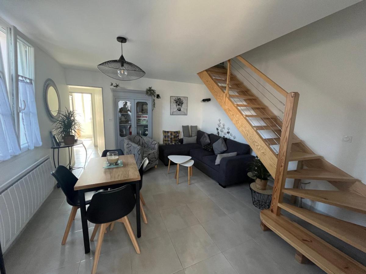 Maison Chaleureuse Avec Terrasse Privative Proche De La Gare Et Du Centre-Ville Рошфор Экстерьер фото