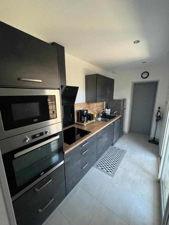 Maison Chaleureuse Avec Terrasse Privative Proche De La Gare Et Du Centre-Ville Рошфор Экстерьер фото