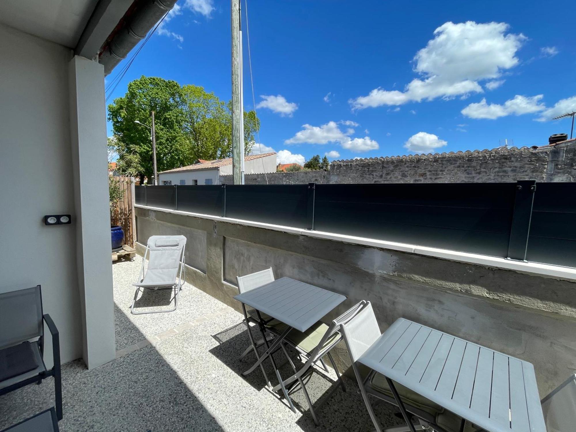 Maison Chaleureuse Avec Terrasse Privative Proche De La Gare Et Du Centre-Ville Рошфор Экстерьер фото